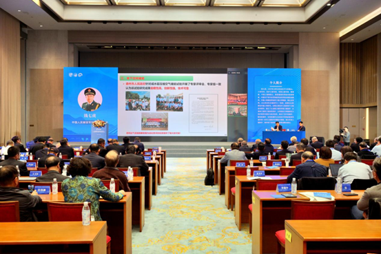 中國工程院院士、國家最高科學(xué)技術(shù)獎(jiǎng)獲得者錢七虎作線上報(bào)告